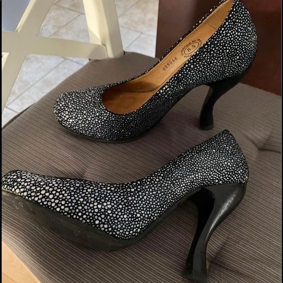 John fleuvogs attention Paris - Picture 2 of 4